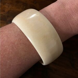 Vintage Cream Ivory Bangle Bracelet